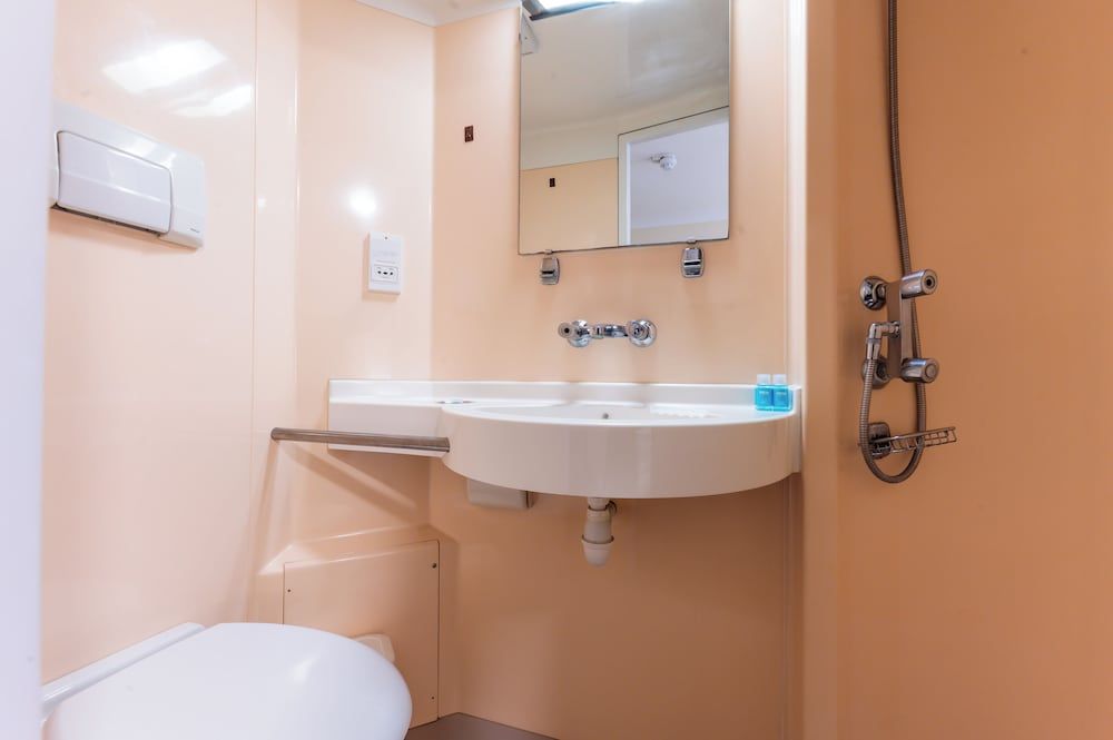 Belmont Hotel Double Room, Ensuite 7