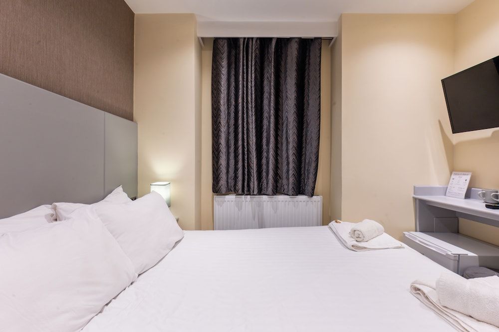 Luxury Double Room, Ensuite (Small)
