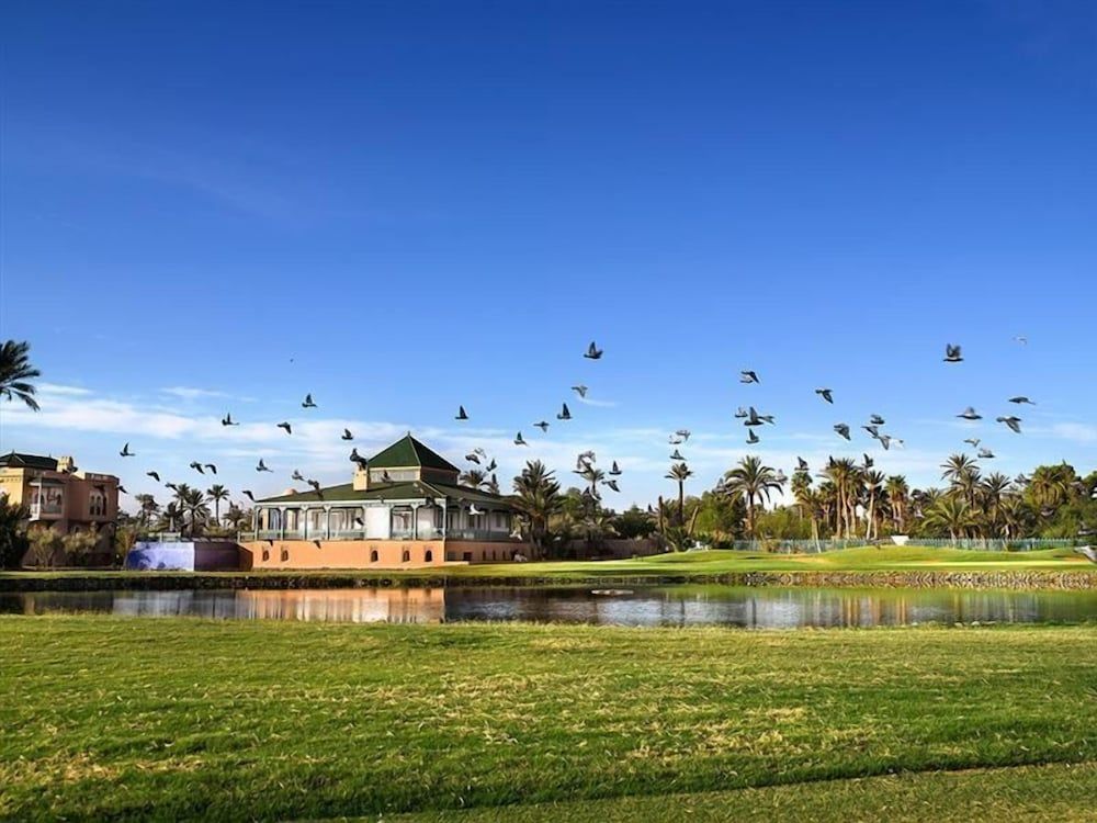 undefined Pavillon du Golf 10