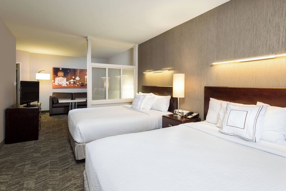 Suite, Multiple Beds