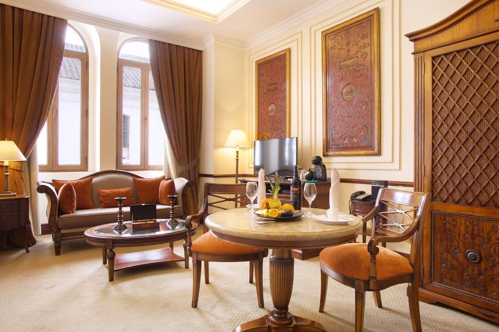 Hotel Plaza Grande Royal Suite, 1 King Bed, City View 8