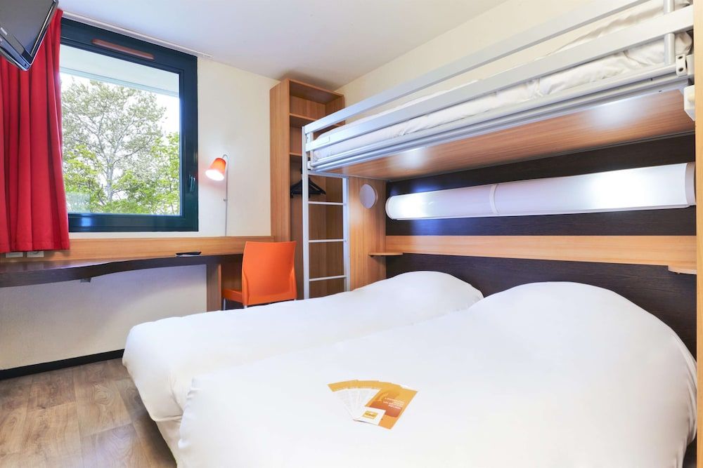 Première Classe Paris Ouest - Gennevilliers Barbanniers Standard Room, 3 Twin Beds 5