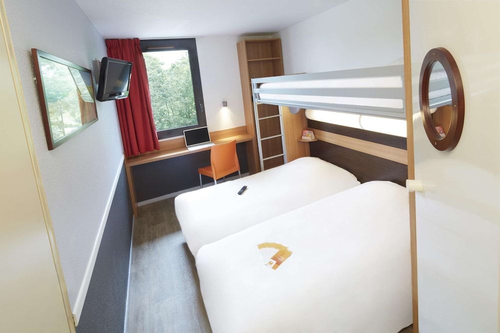 Première Classe Paris Ouest - Gennevilliers Barbanniers Standard Room, 3 Twin Beds