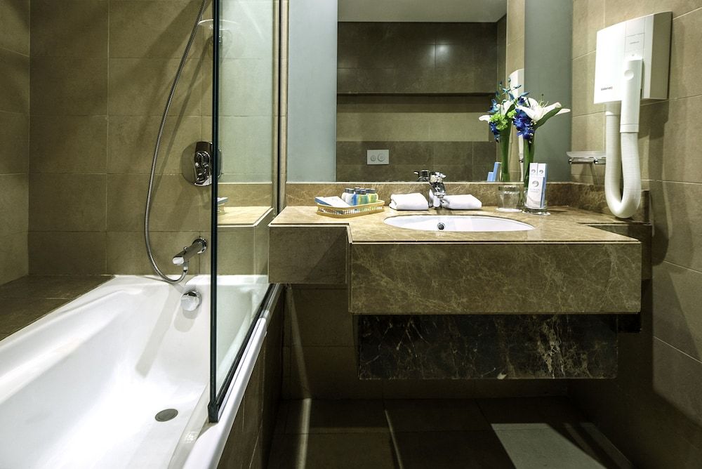 Marina Byblos Hotel Executive Room, Smoking 4