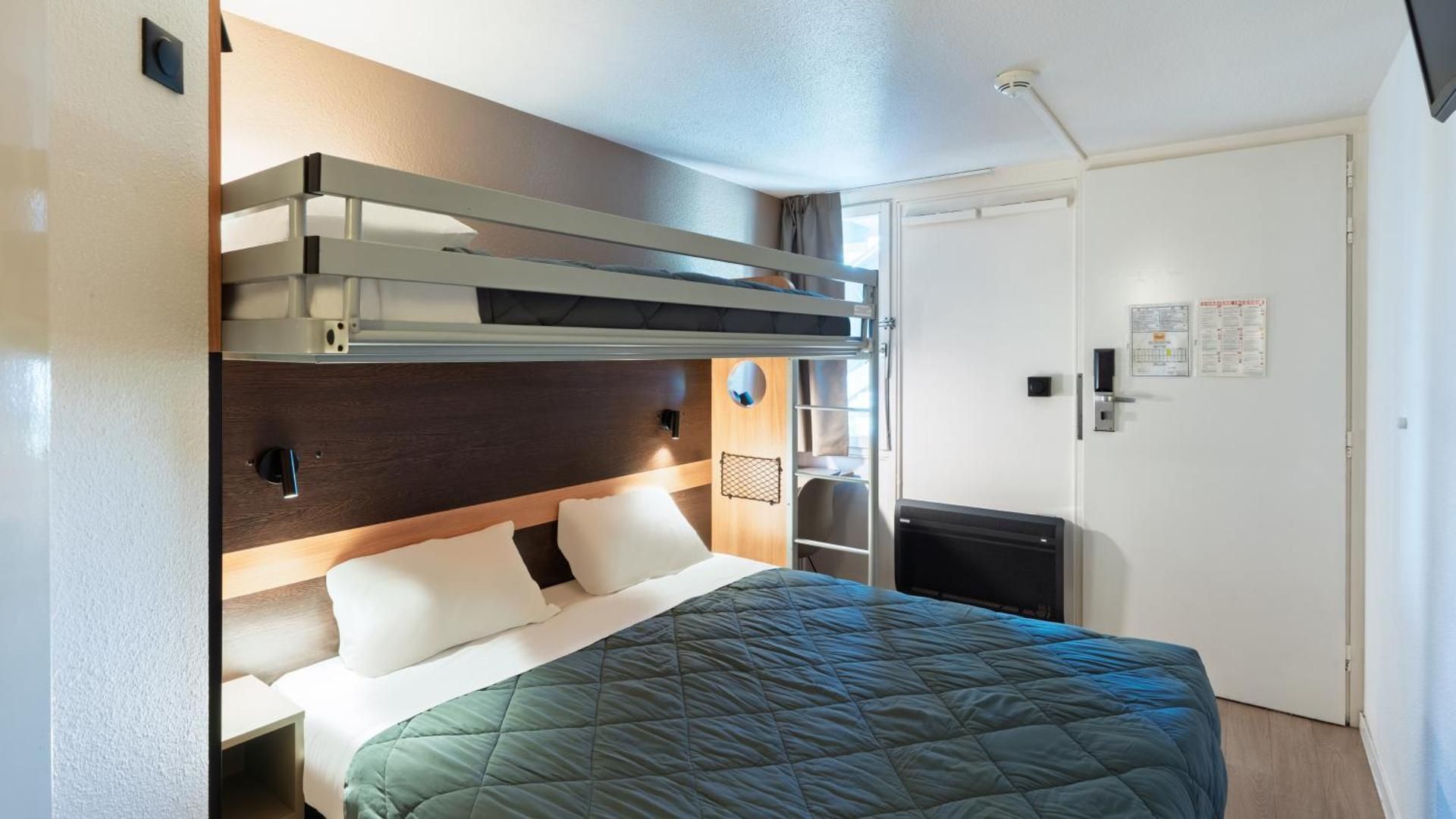 Standard Plus Queen Room with One Bunk Bed