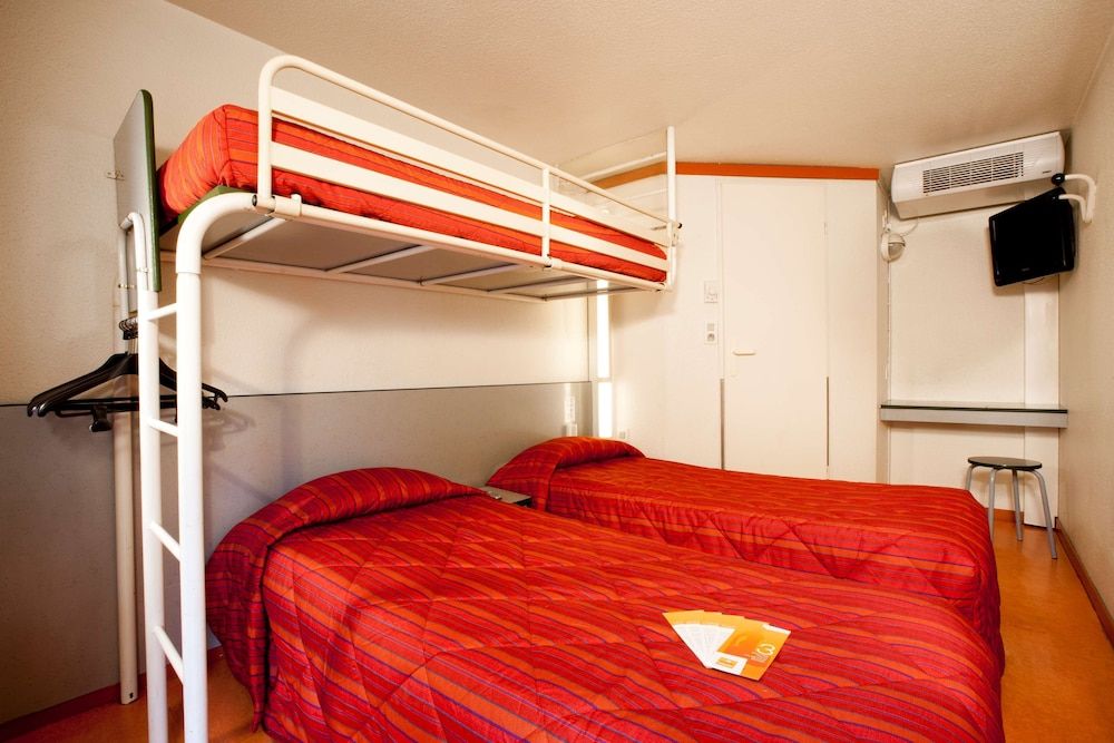 Standard Room, 3 Twin Beds
