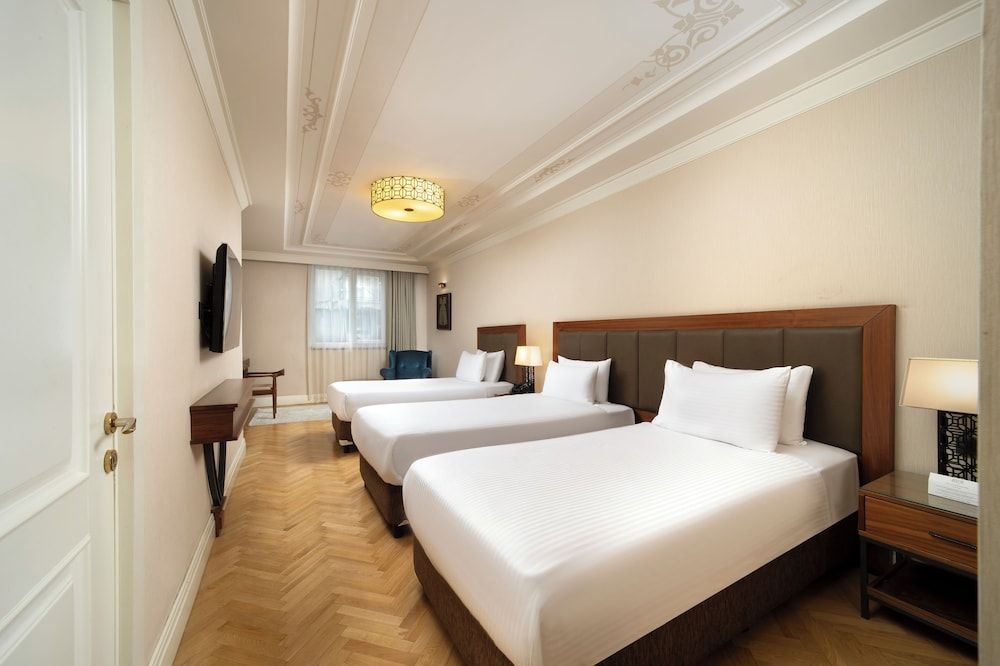 undefined Golden Age Hotel Taksim 8