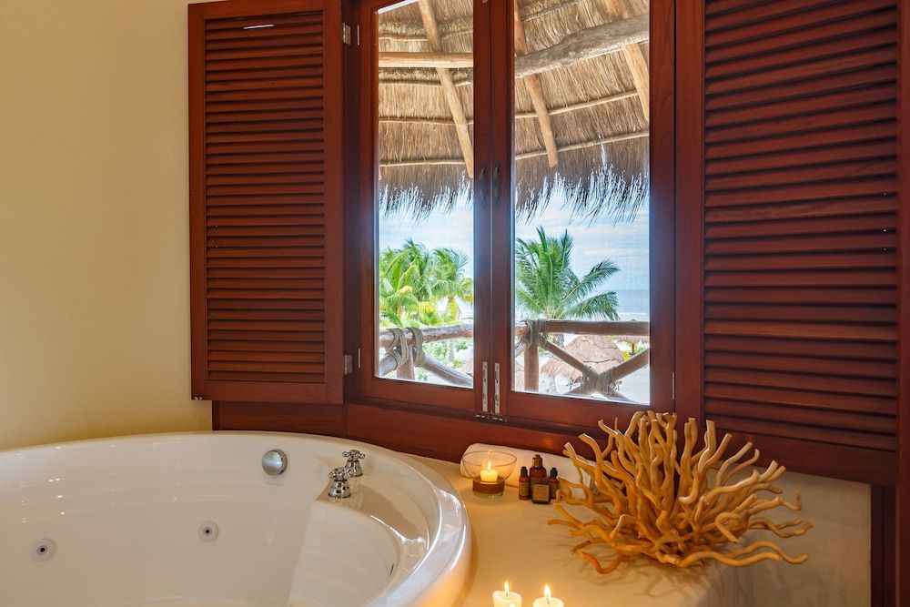 Villas HM Paraiso del Mar Superior Suite, Jetted Tub 9