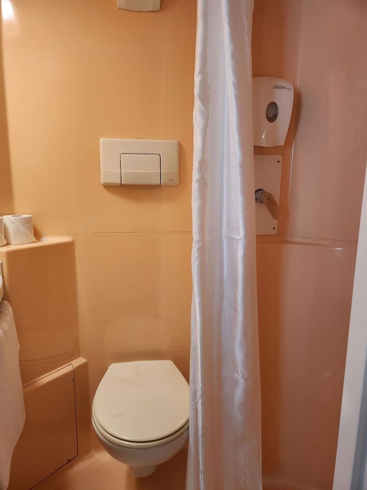 Première Classe Roissy Charles De Gaulle Paris Nord 2 Standard Room, 1 Queen Bed 11