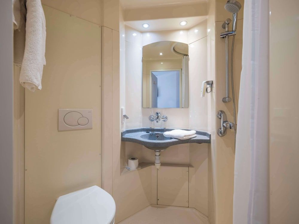 Premiere Classe Breda Standard Room, 3 Twin Beds 4