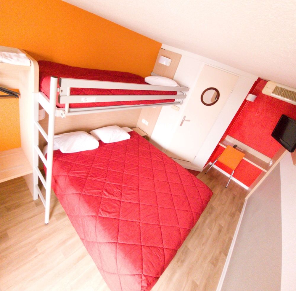 Première Classe Metz Nord - Sémécourt Standard Room, Multiple Beds (1 Double and 1 Single bed) 2