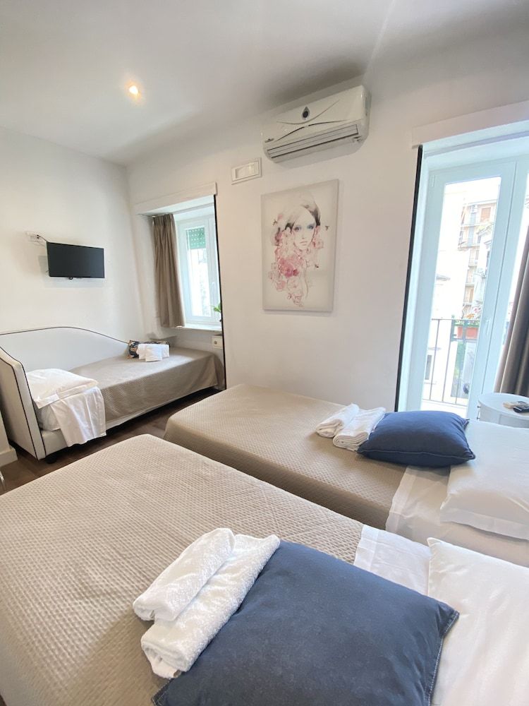 undefined Hotel Europeo 2