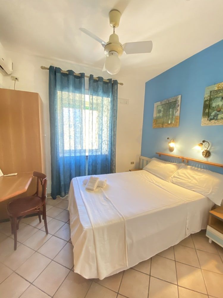 undefined Hotel Europeo 8