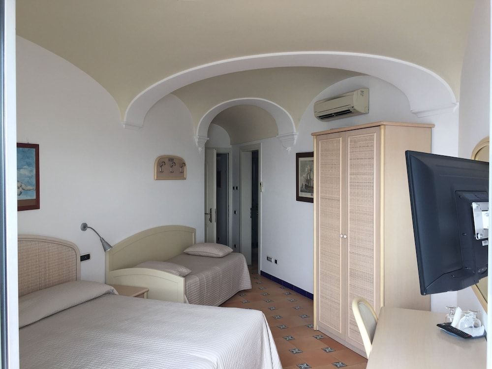 undefined Hotel Bellevue Suite 2