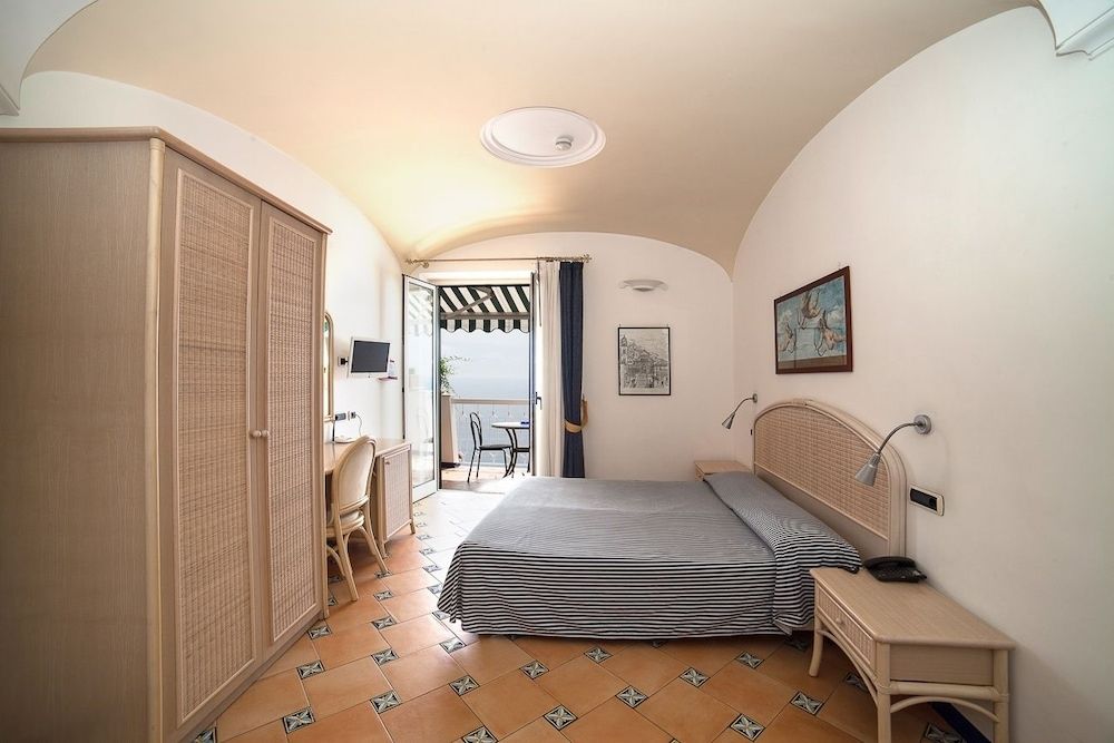 undefined Hotel Bellevue Suite 4