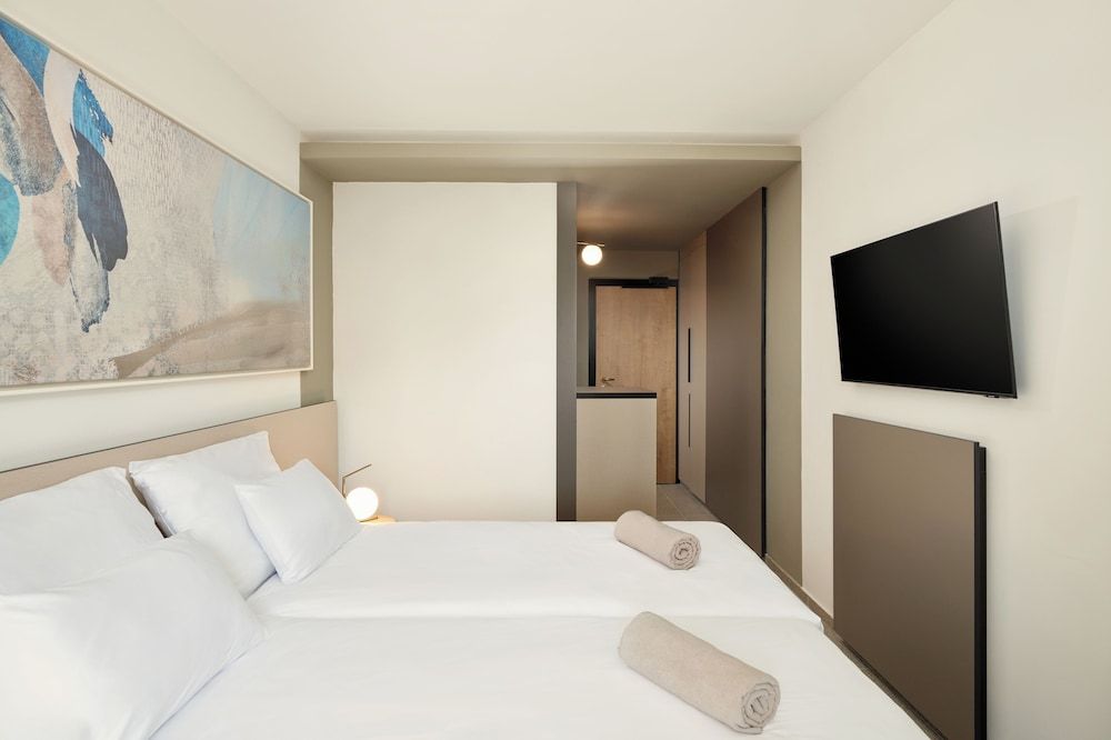 Superior Room, Balcony, Partial Sea View
