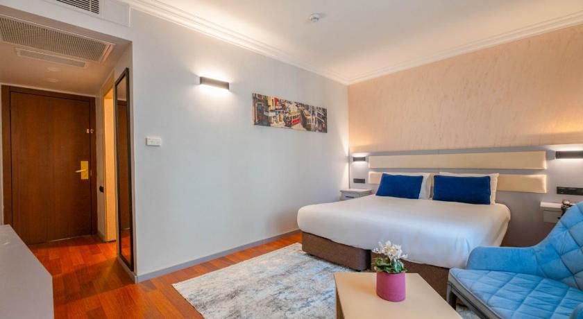 undefined Marble Hotel 7
