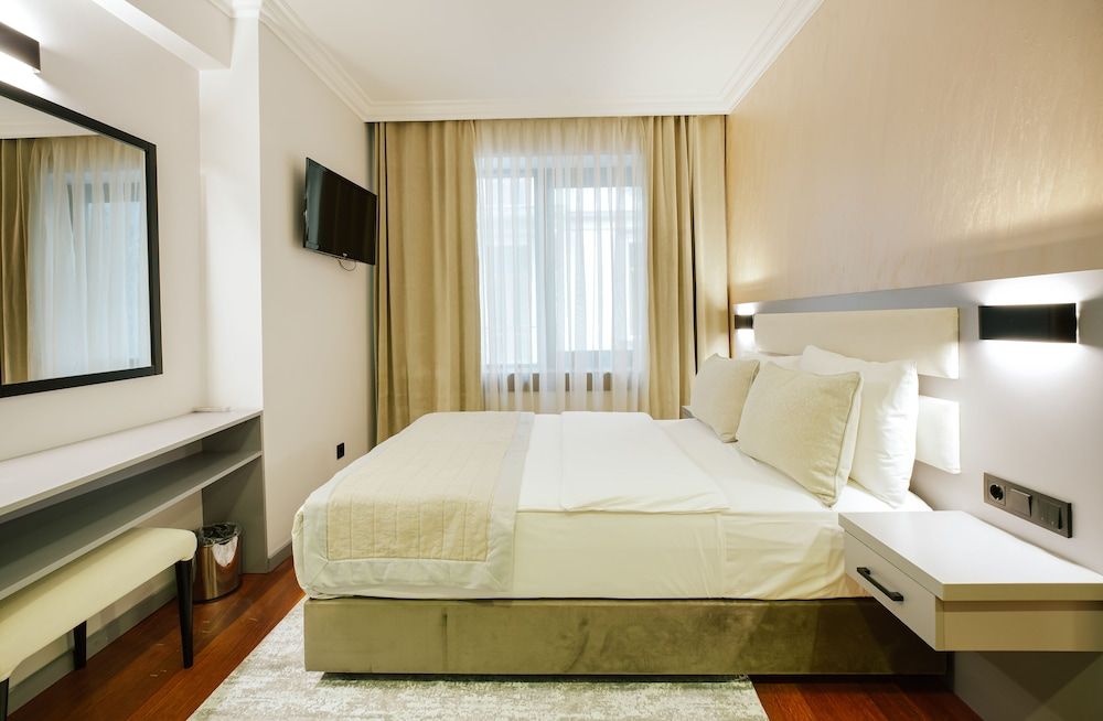 Marble Hotel Standard Double Room 4