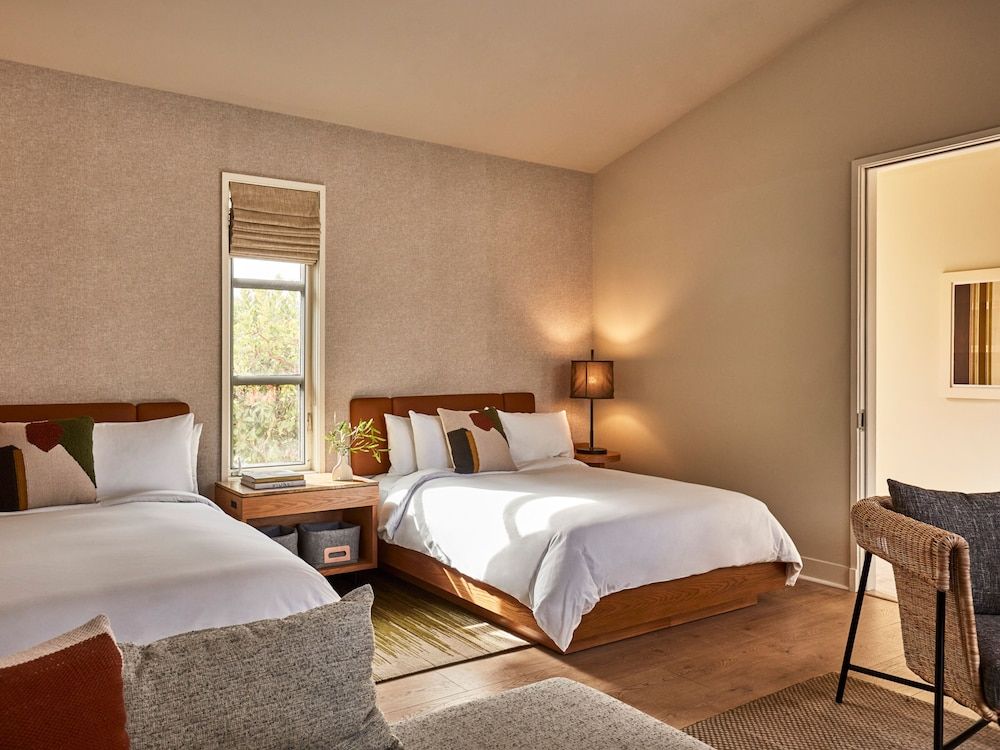 Studio, 2 Queen Beds (Valley)