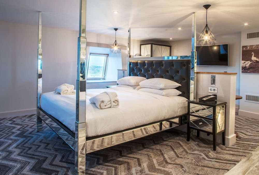 Loft, 1 King Bed