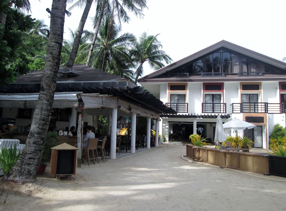 undefined Microtel by Wyndham Boracay 5