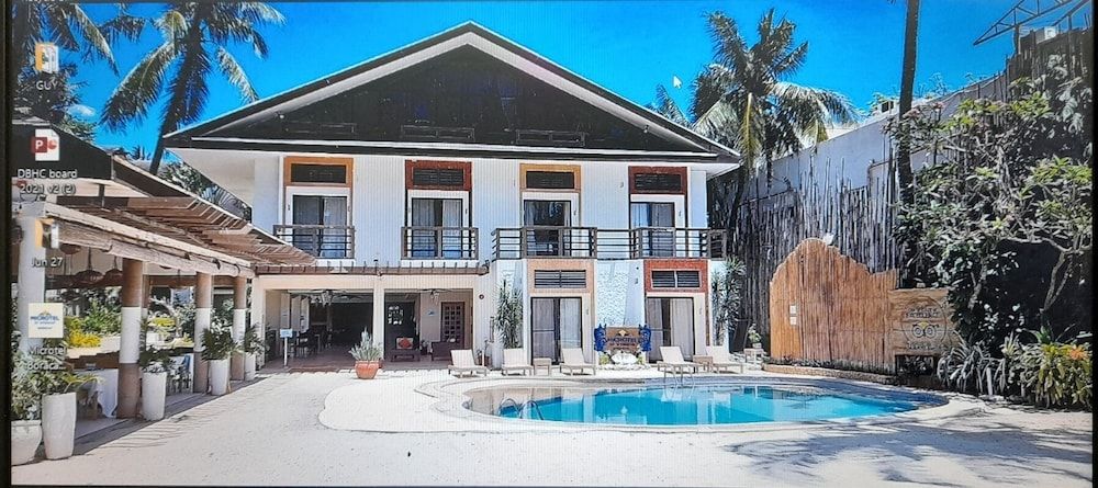 undefined Microtel by Wyndham Boracay 4