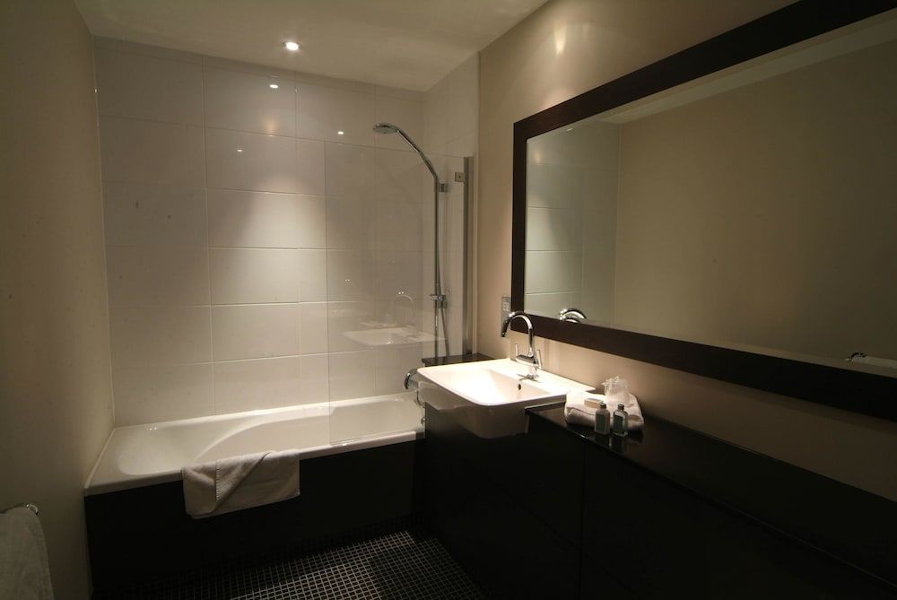 Denham Grove Superior Room, 1 Double Bed 6