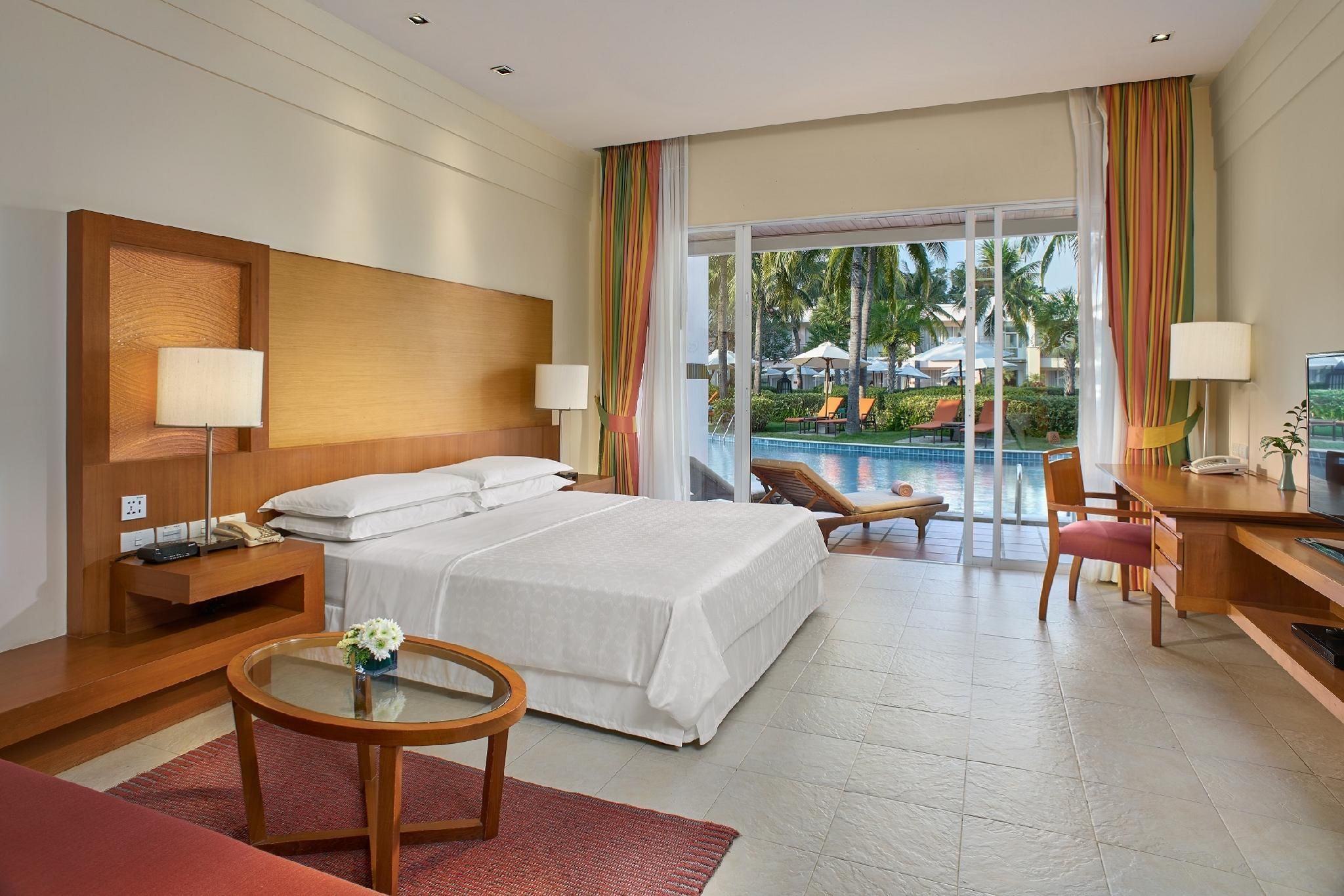 Guest Room, 2 Double, Sofa Bed, Poolside View, Large Lagoon Access