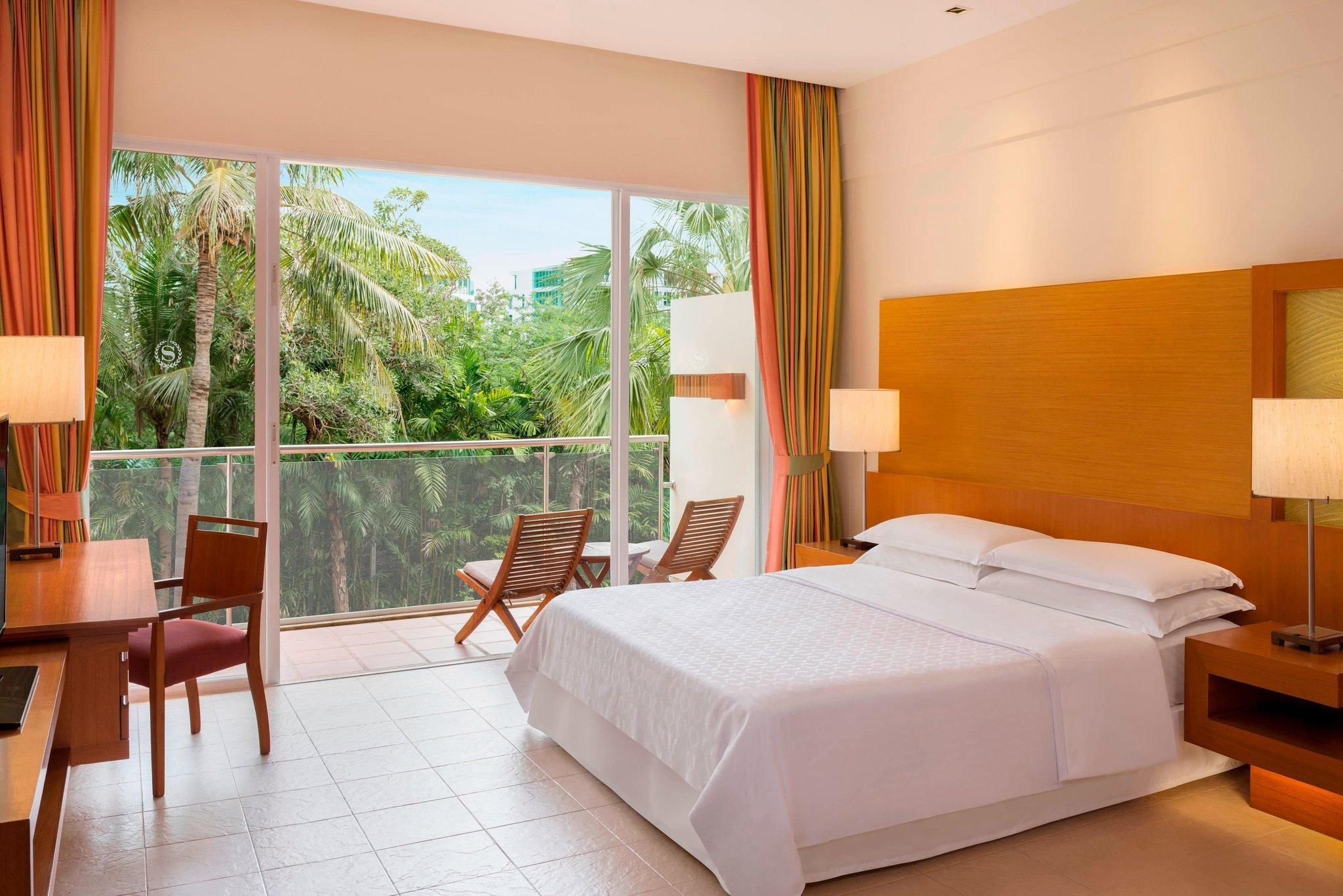 Guest room, 1 King, Sofa bed, Garden view, Balcony