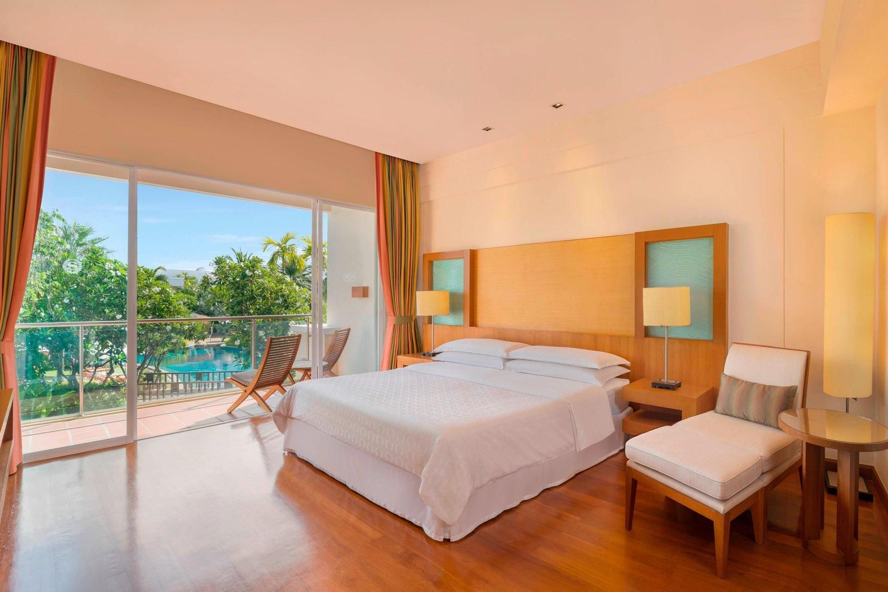 2 Bedroom Suite, 2 Bedroom Suite, Bedroom 1: 1 King, Bedroom 2: 2 Double, Sofa Bed, Resort View