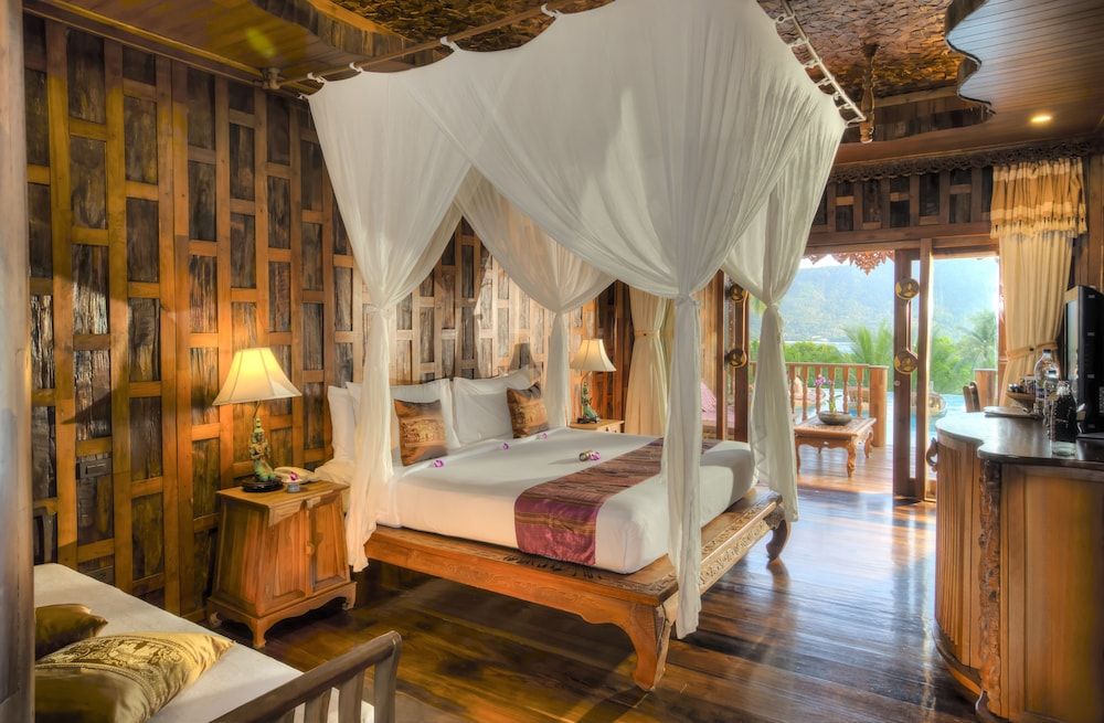 Supreme Deluxe Pool Access with FREE THB 2,000 Net Resort Credit per Night
