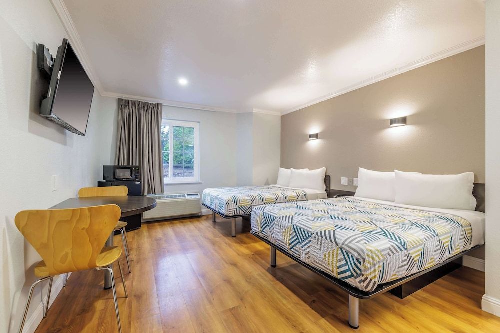 Standard Room, 2 Double Beds, Non Smoking, Refrigerator & Microwave