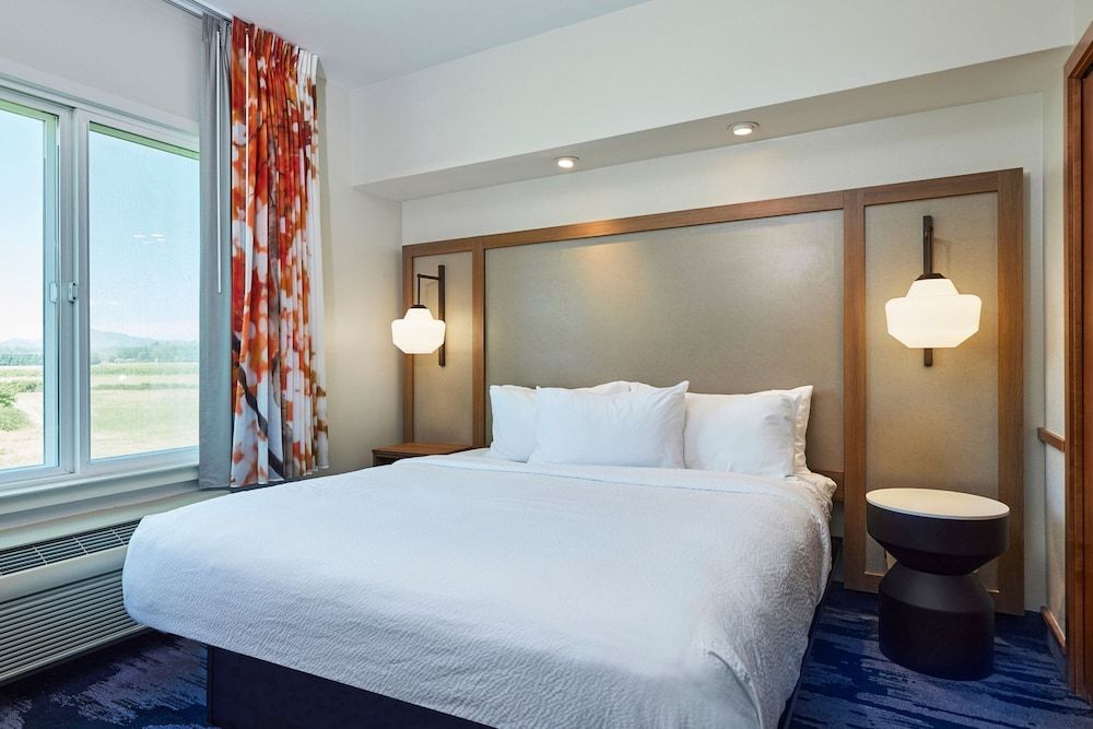 Suite, 1 King Bed, Non Smoking