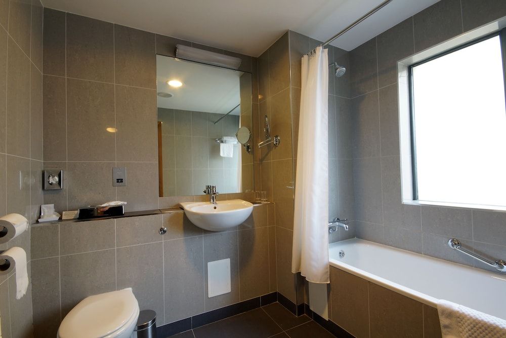 Treacy's Hotel Waterford Spa & Leisure Centre Standard Double or Twin Room 4