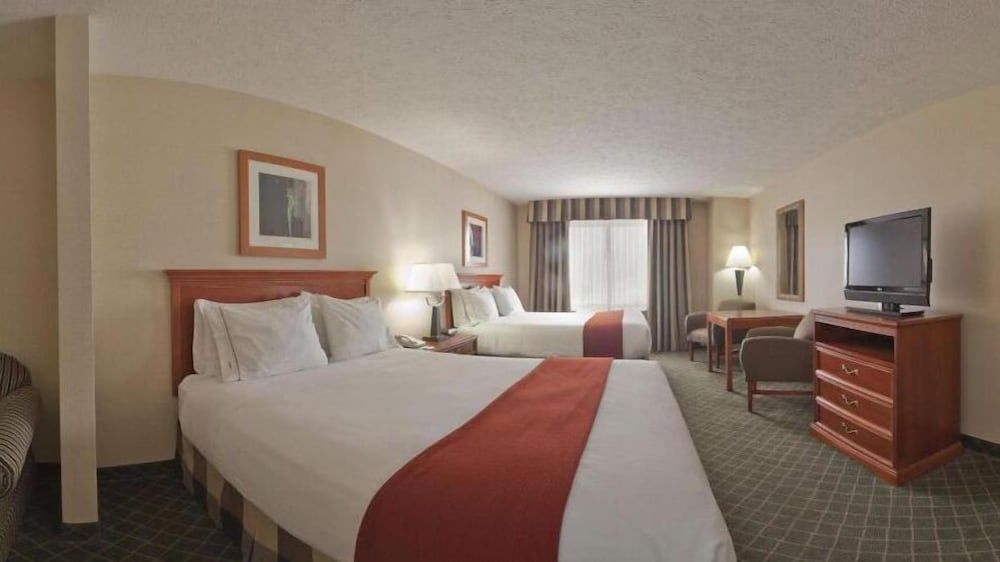 Standard Room, 2 Double Beds, Accessible (Mobility, Accessible Tub)
