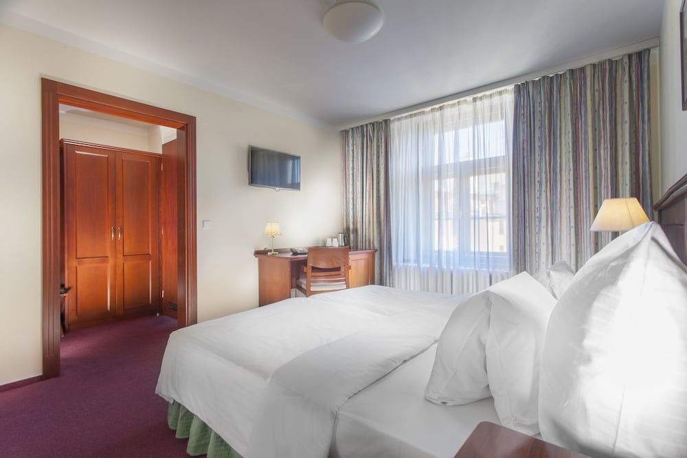 Hotel Lunik Standard Double or Twin Room