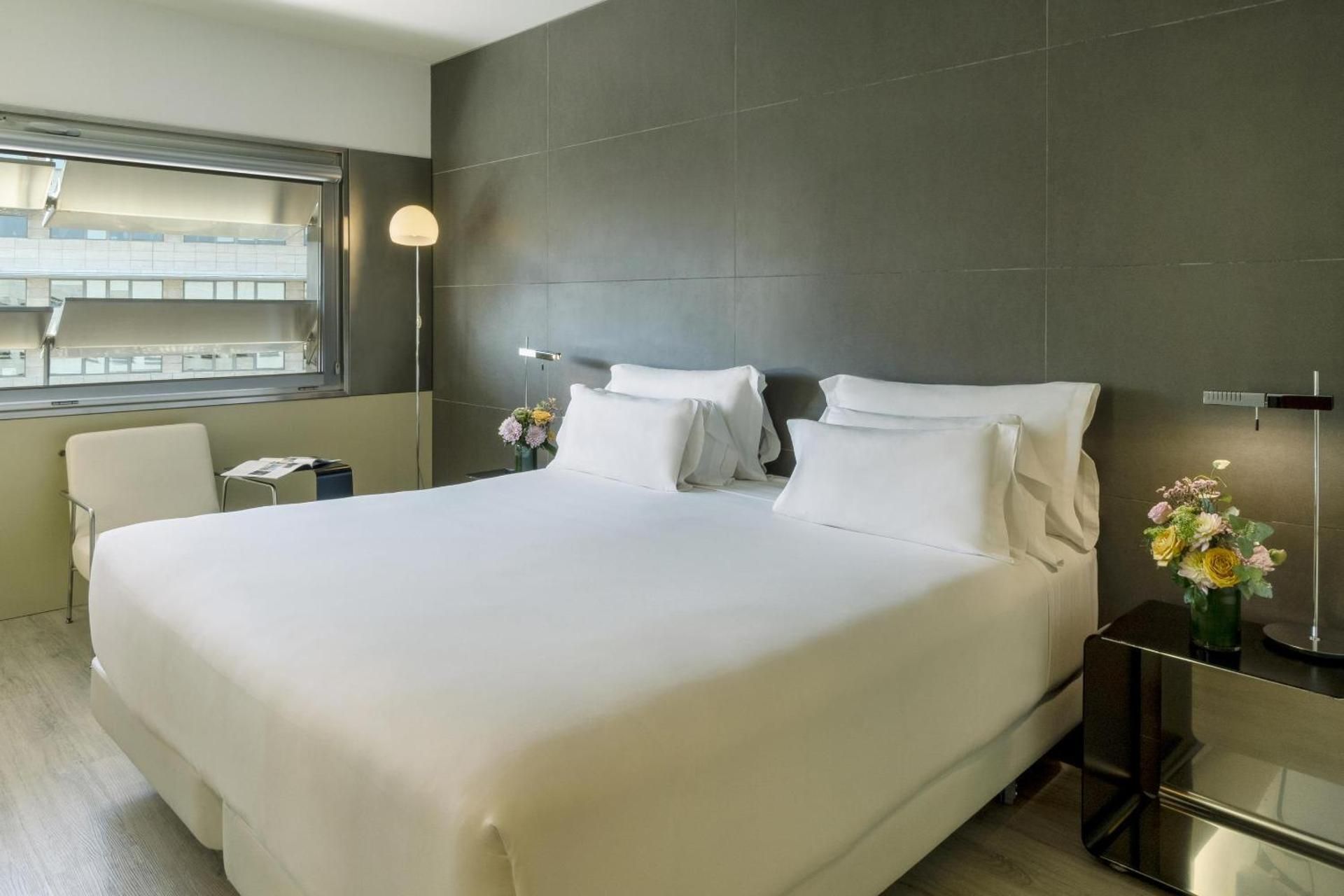 undefined NH Collection Barcelona Constanza 10