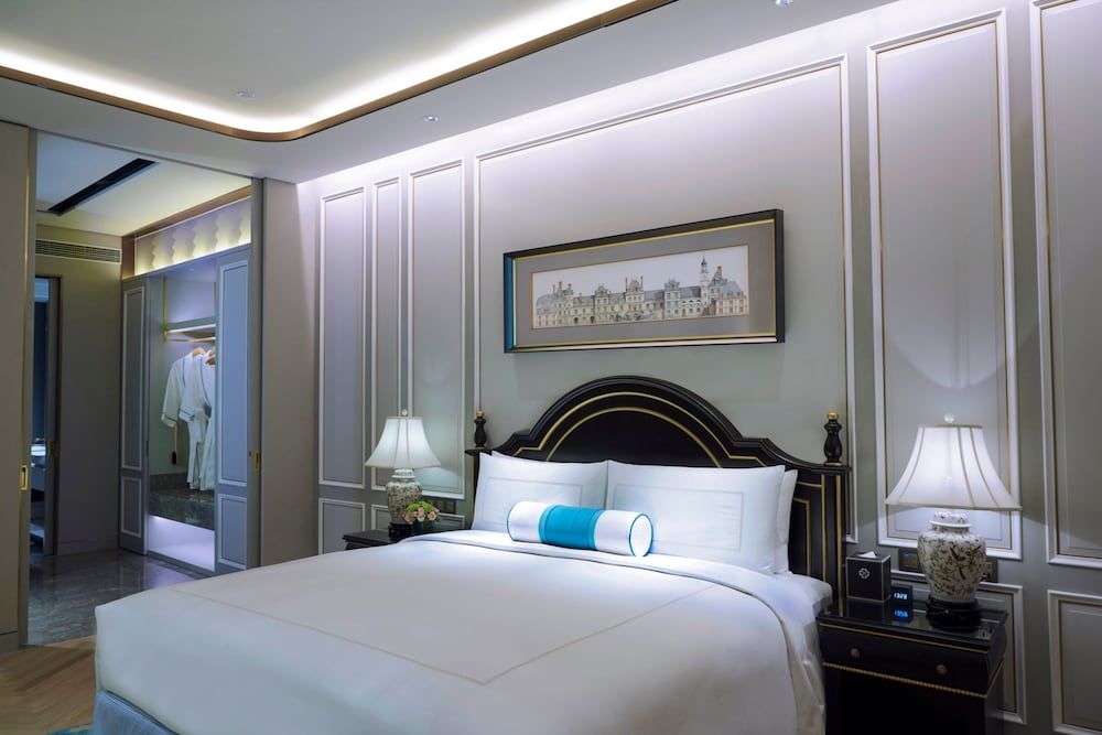 Sky Fortune Boutique Hotel Shanghai Executive Deluxe Business Suite Room 2