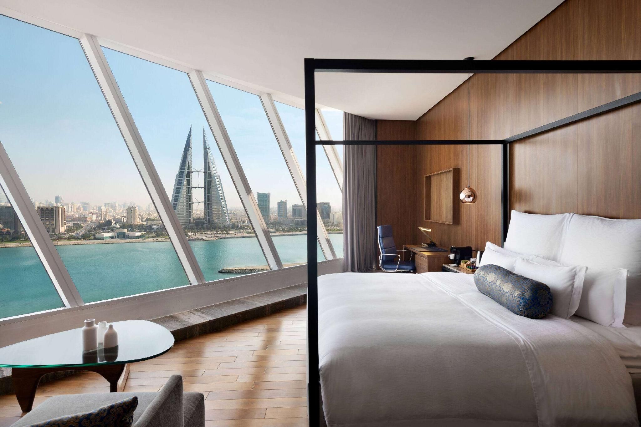 1 King Superior Panoramic Room Non Smoking