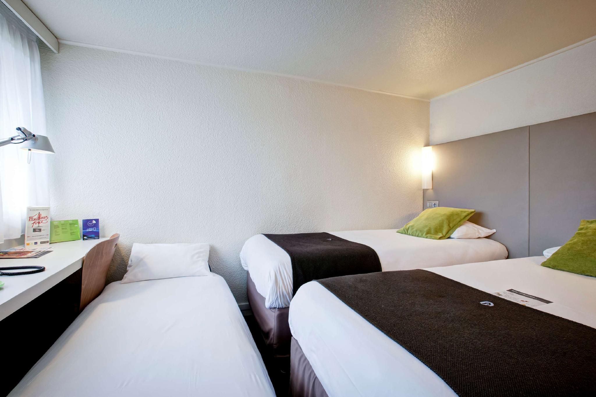 Room Next Generation - 1 Double Bed 1 Single Bed