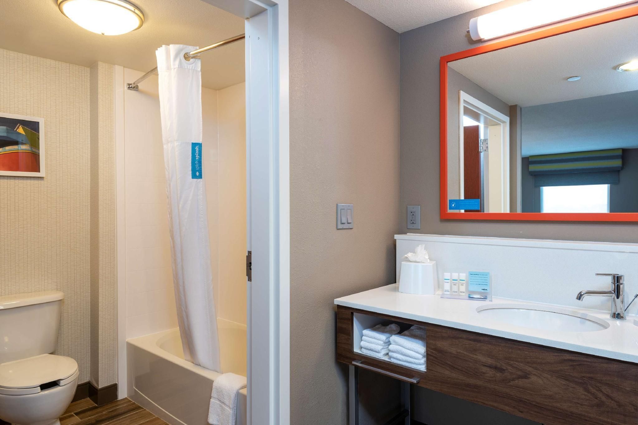 2 QUEEN BEDS STUDIO SUITE NONSMOKING