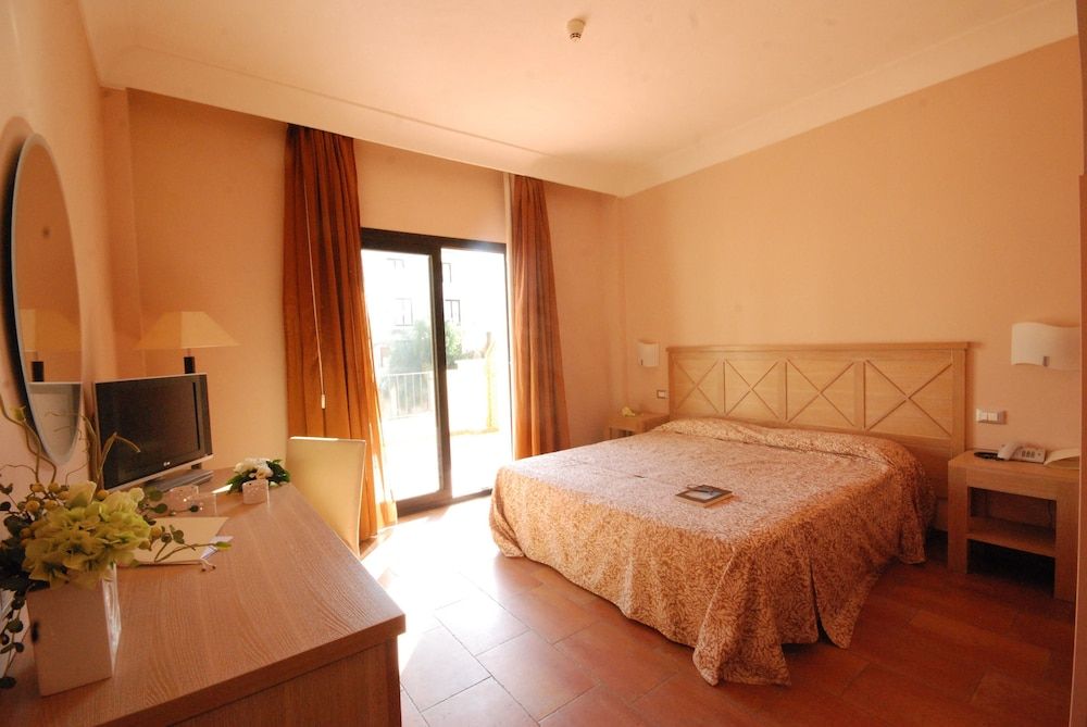 Classic, Double or Twin, Garden View, Balcony