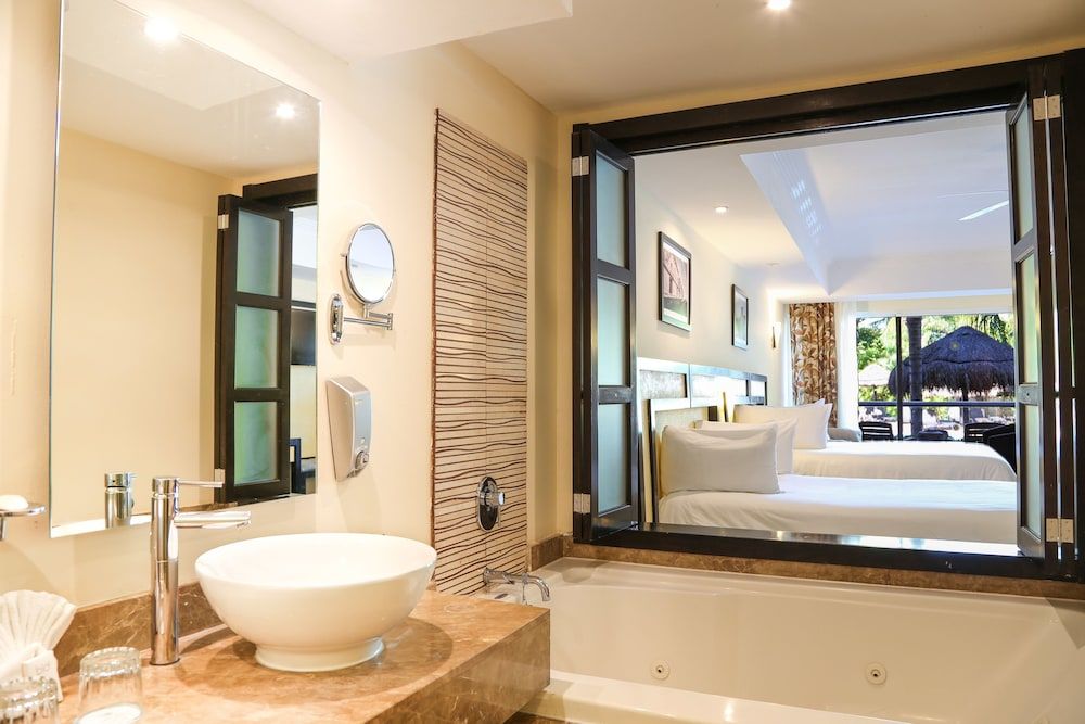 Sandos Playacar All Inclusive Riviera Family Queen Junior Suite 6