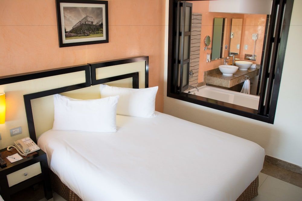 Sandos Playacar All Inclusive Riviera Family Queen Junior Suite 2