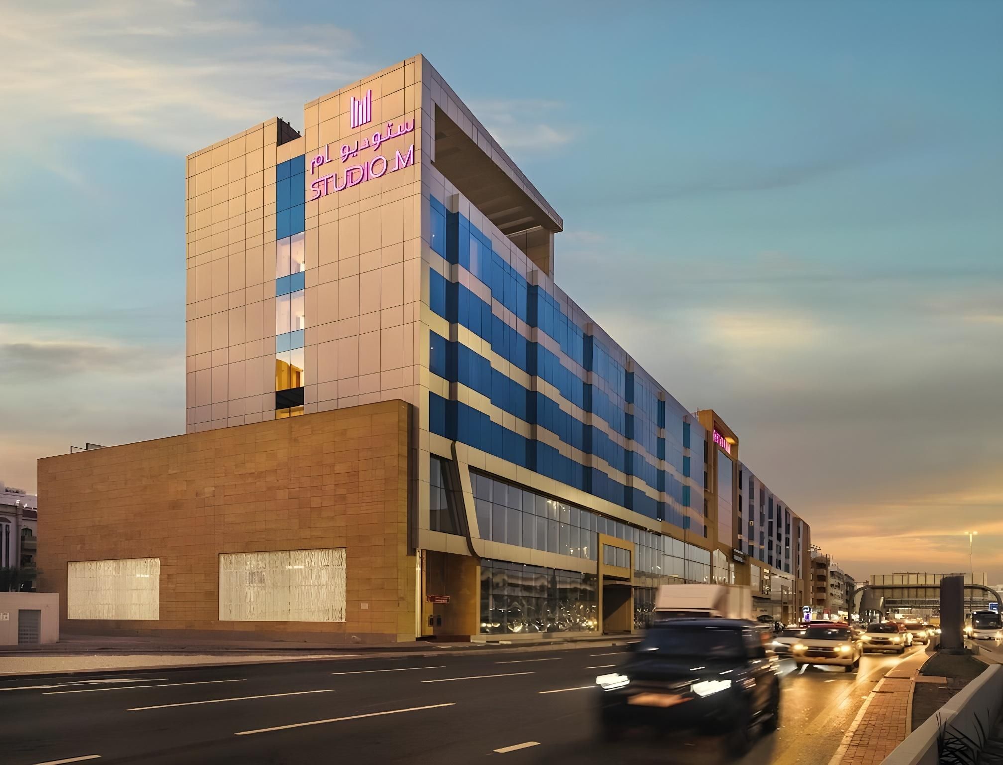 Studio M Arabian Plaza Hotel & Hotel Apartments