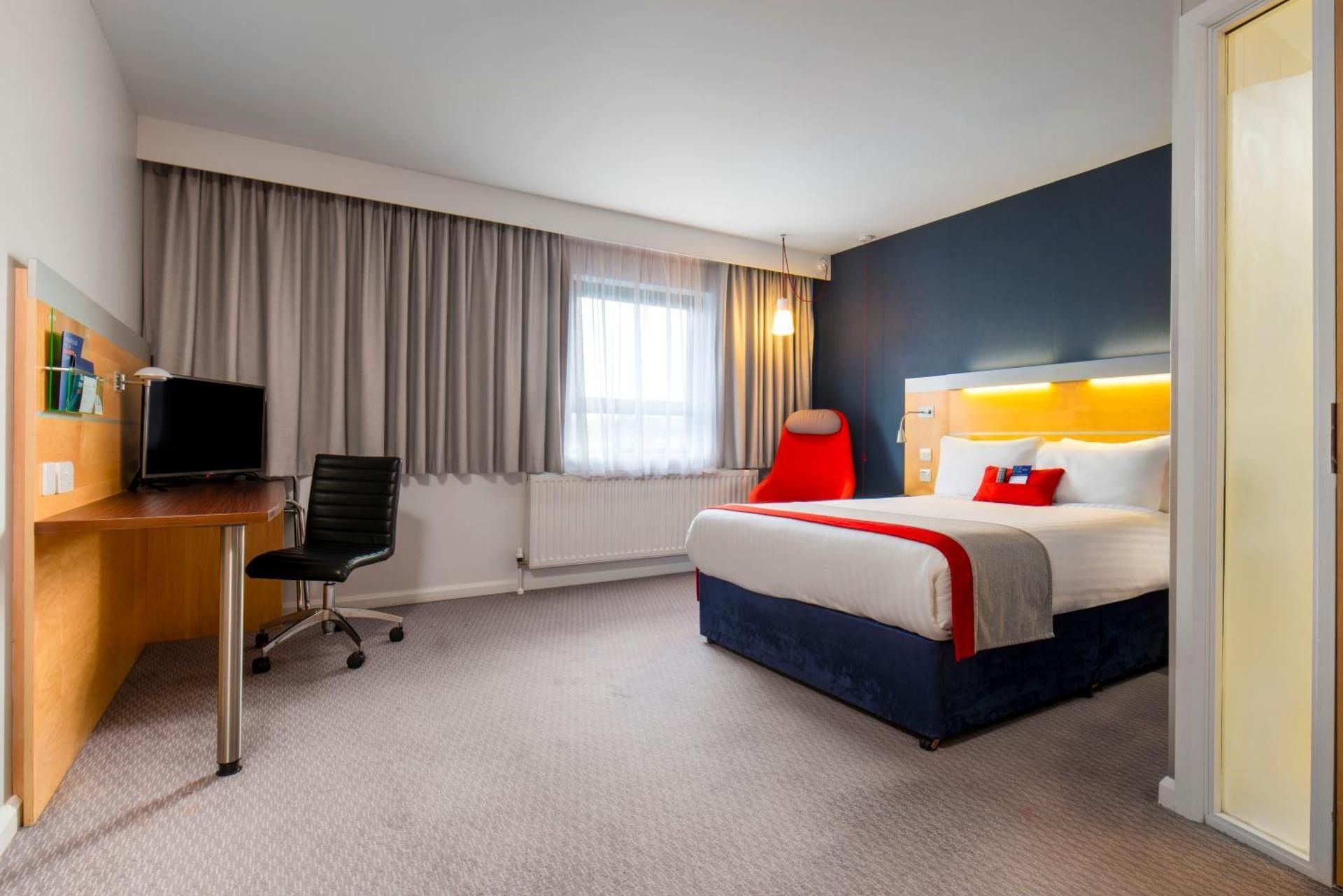 1 Double Accessible with Free Hot Breakfast