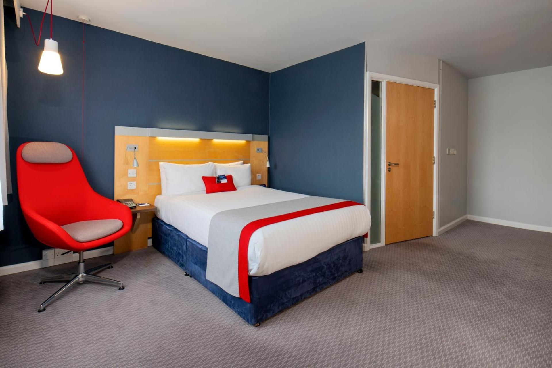 1 Double Accessible with Free Hot Breakfast