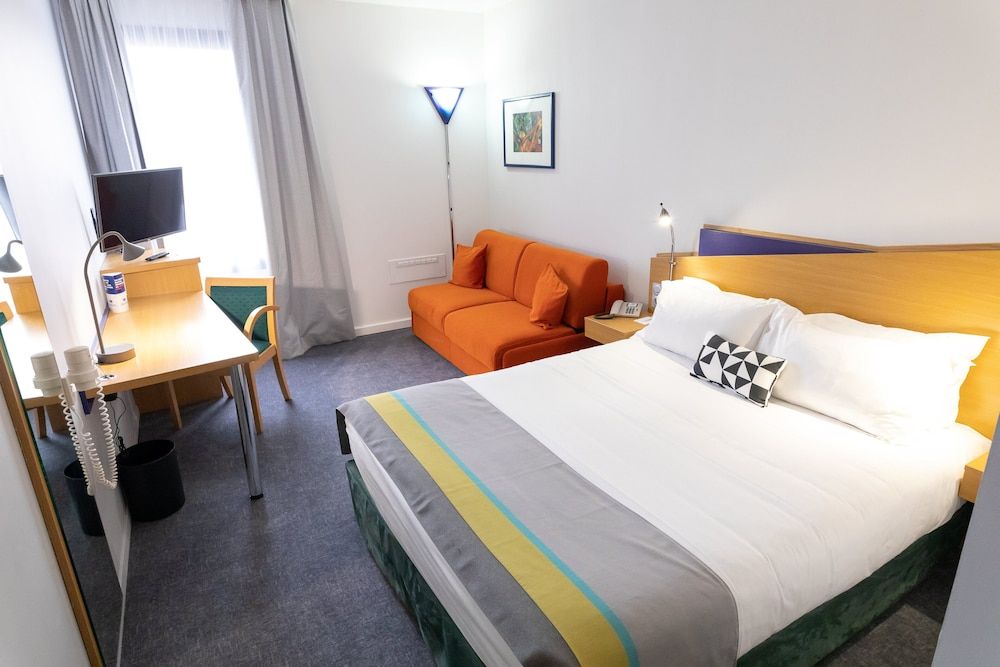 Suite, 1 Queen Bed (High Floor)