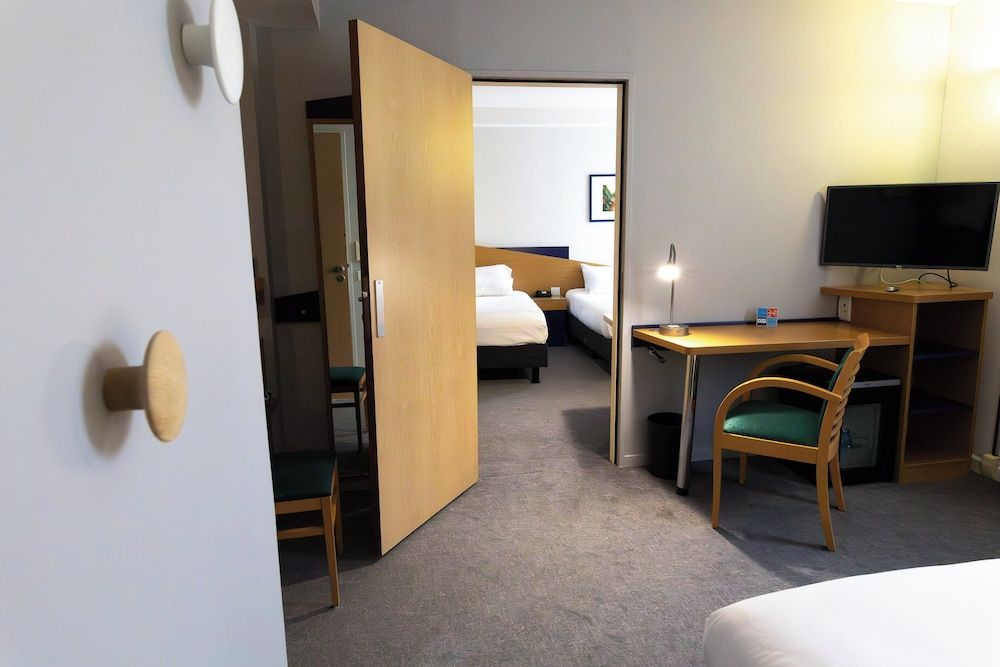 Standard Room, 2 Twin Beds, Ground Floor (Ground Floor)