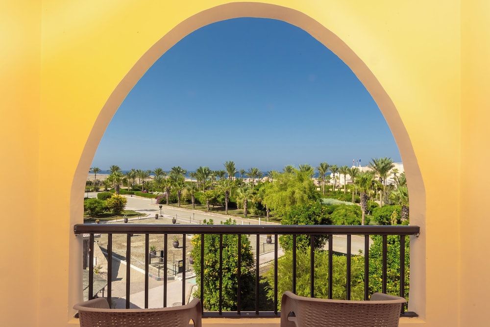 Flamenco Beach and Resort Classic Double or Twin Room, Garden View 5